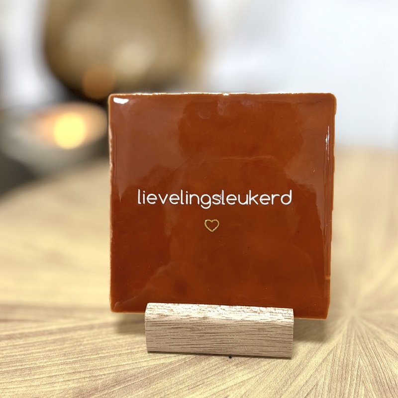 Originele tegeltjes inclusief houten standaardje lievelingsleukerd - 