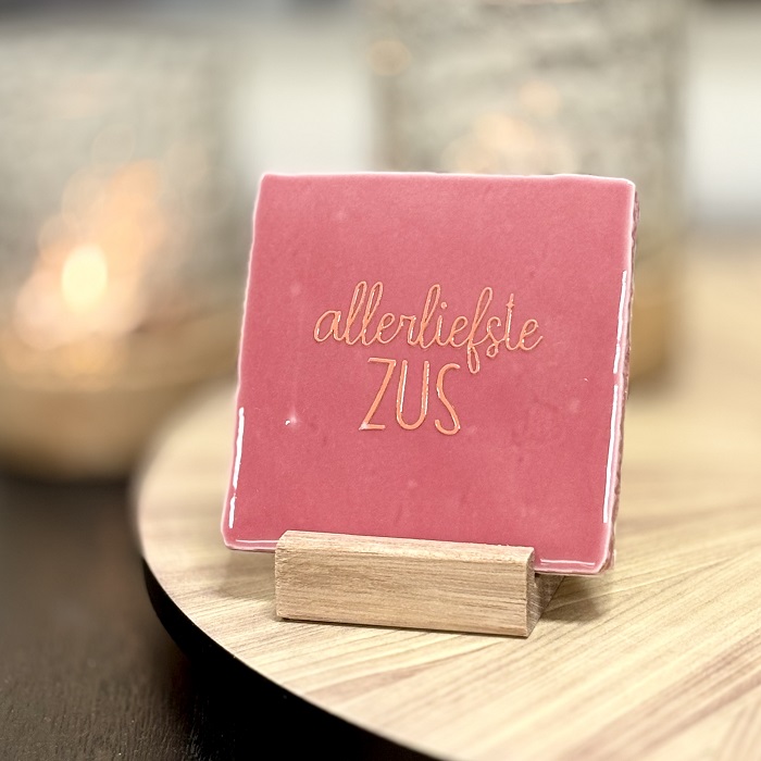 Originele tegeltjes inclusief houten standaardje Allerliefste zus - 