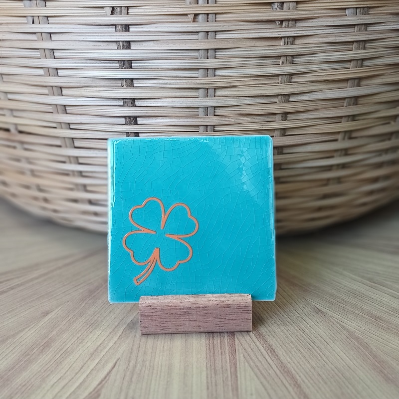 Originele tegeltjes inclusief houten standaardje Klavertje vier - 