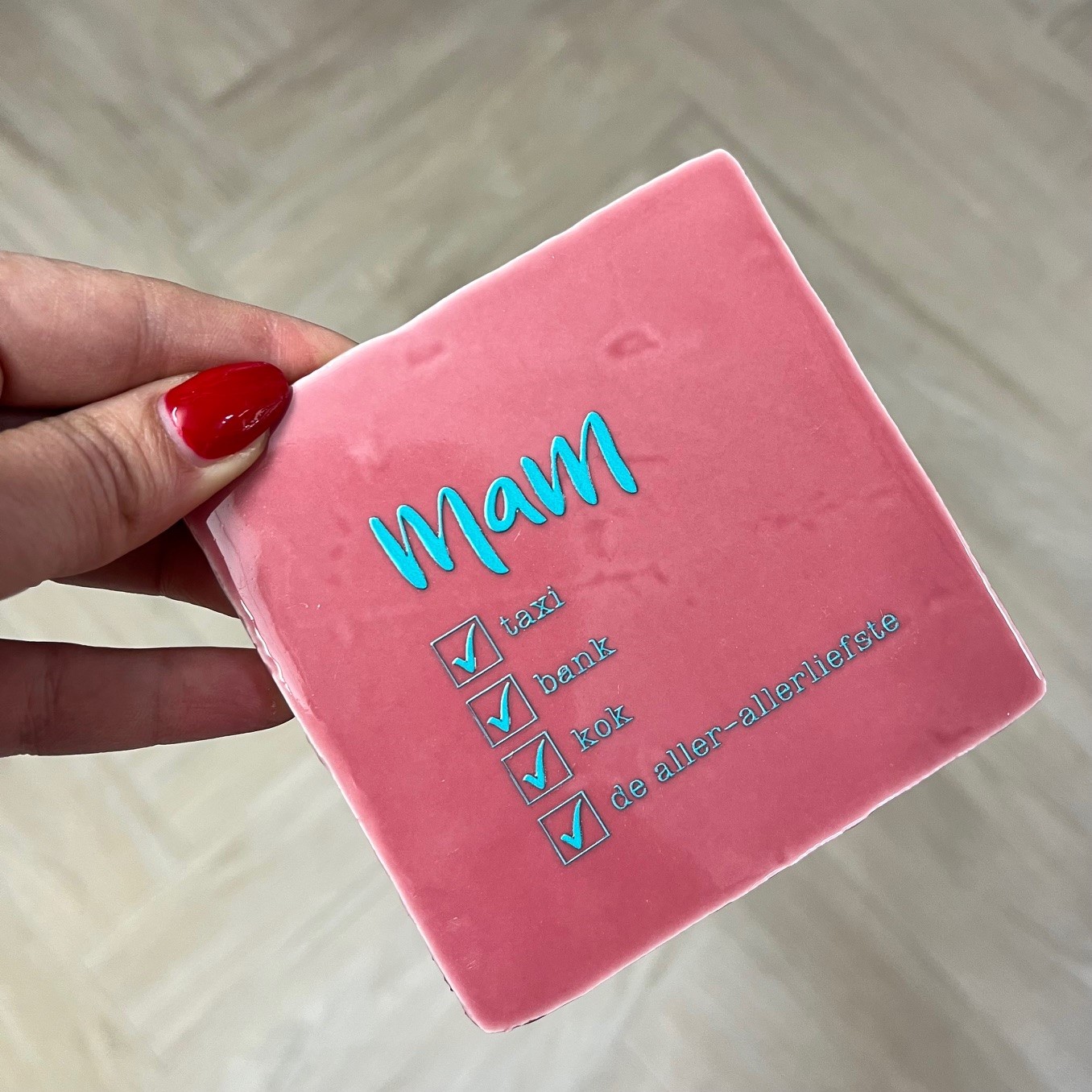 Originele tegeltjes inclusief houten standaardje Mam - 