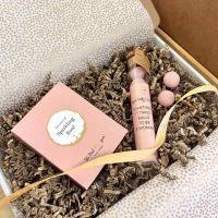 giftset. giftset verwennen. Verwen giftset. scrub. bubbels. Verjaardagscadeau. Ontspannen. Ontspanning