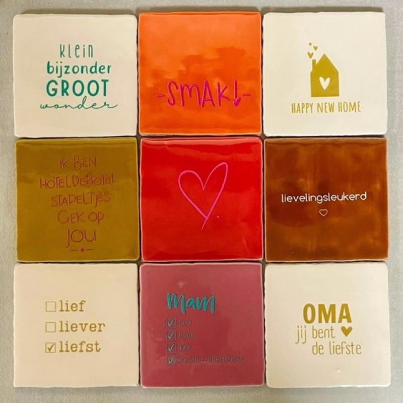 Originele tegeltjes inclusief houten standaardje - 