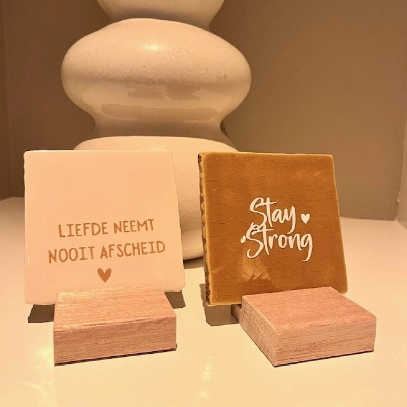 Originele tegeltjes inclusief houten standaardje - 