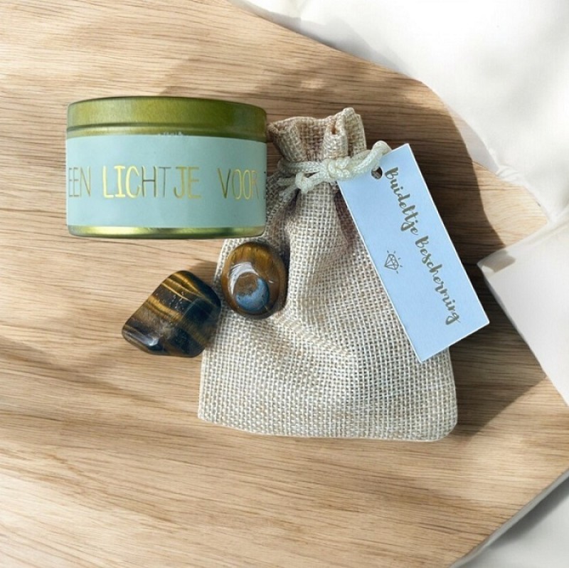 Giftset met kaarsje en edelsteentjes